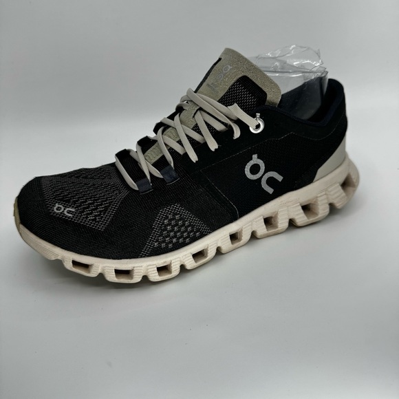 On Running Cloud X Sneakers Color Black Pearl" SZ6.  On Cloud - Picture 5 of 9